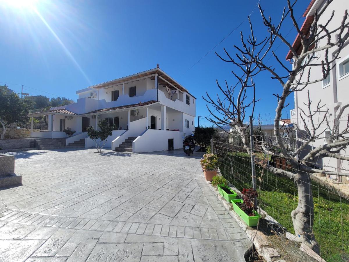 Guesthouse Veliaj Ksamil Exterior foto